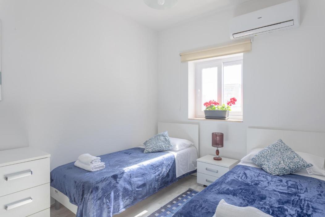 F3 Room 3, Private Room Two Single Beds Shared Bathroom Msida Exteriér fotografie